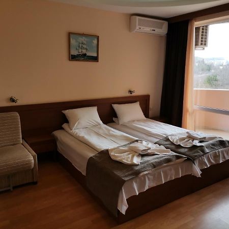 Paris Hotel Balchik Esterno foto