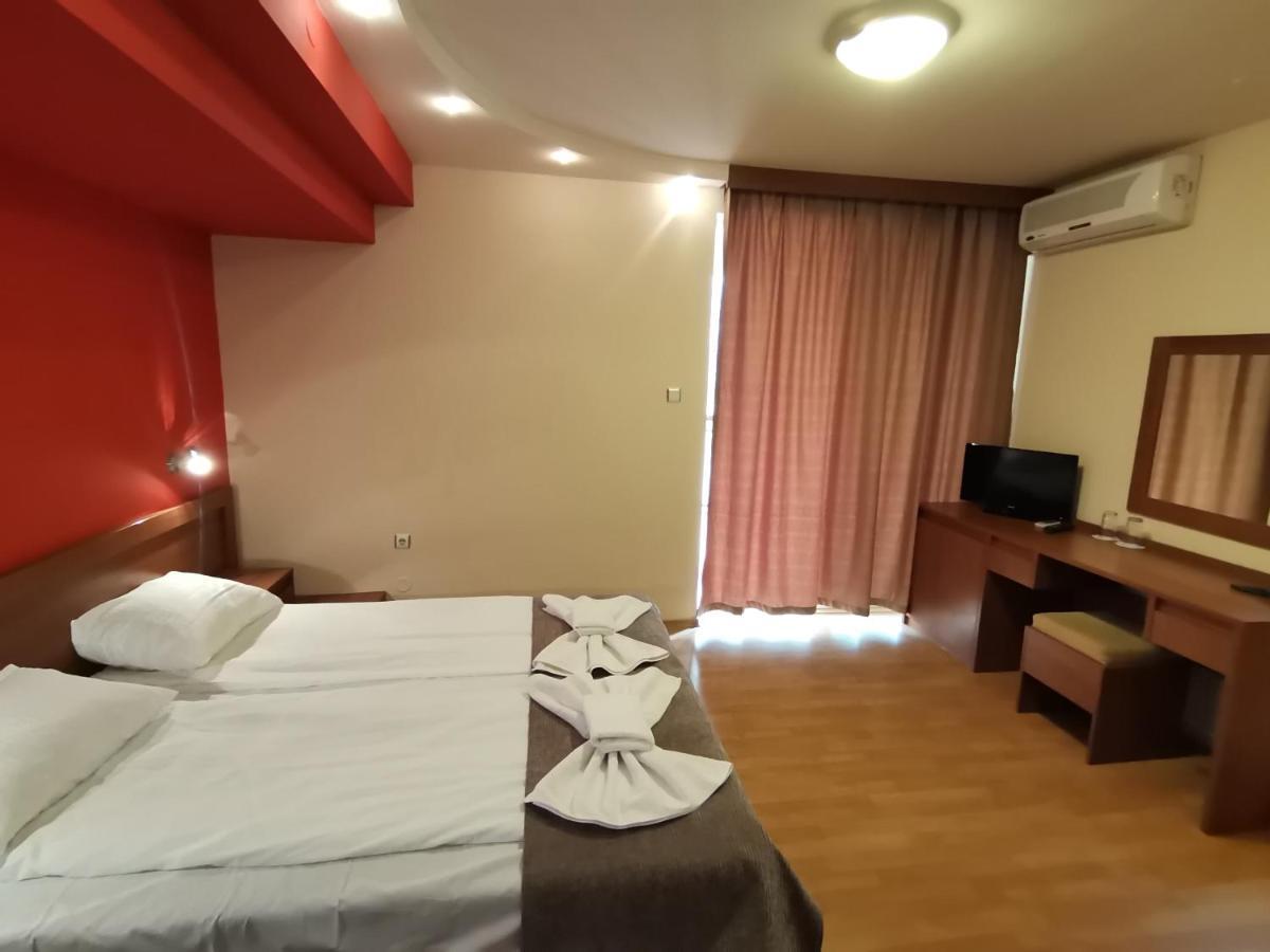 Paris Hotel Balchik Esterno foto