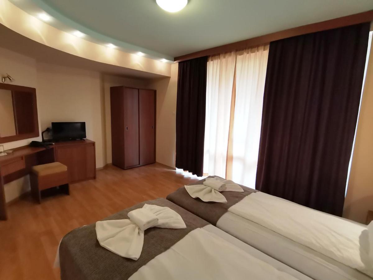 Paris Hotel Balchik Esterno foto