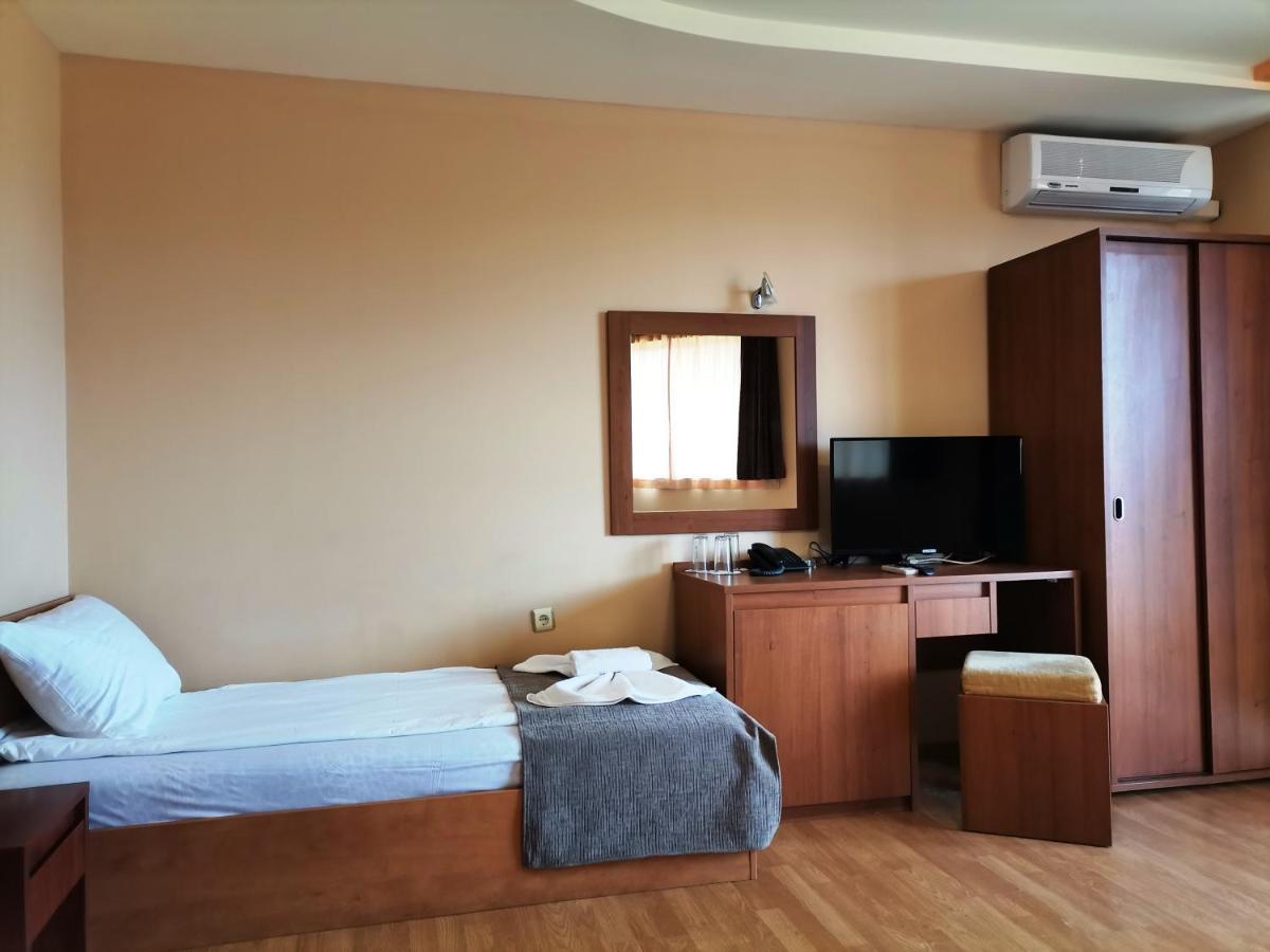 Paris Hotel Balchik Esterno foto