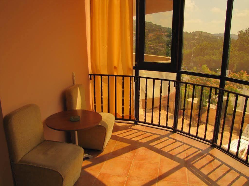Paris Hotel Balchik Esterno foto